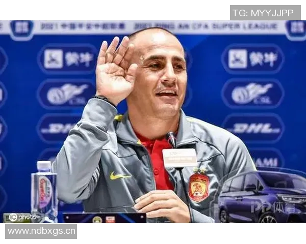 今日趣图：卡纳瓦罗幽默吐槽植发效果难以持久引发网友热议