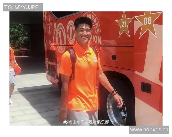 泰山小将彭啸庆祝20岁生日中超首秀成最珍贵礼物感谢韩鹏指导的信任与支持